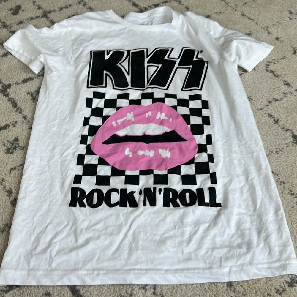 KISS graphic tee